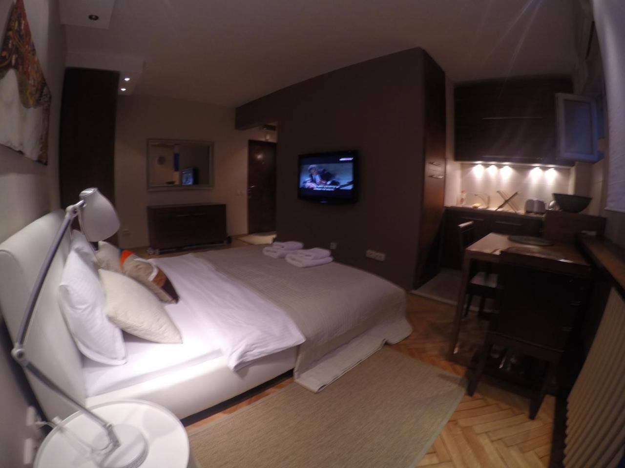 Apartments Near St. Sava Temple 베오그라드 외부 사진